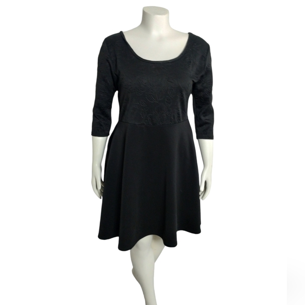 Pinc Women's‎ Flare Mini A Line Dress Black Rose Embossed ¾ Sleeve Casual